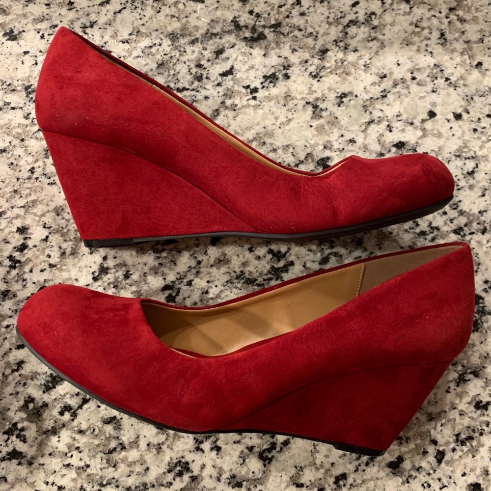 Red Wedges